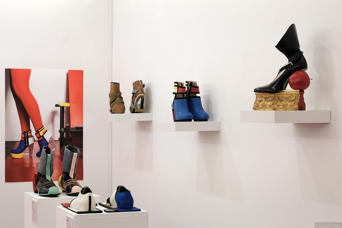 Cipőfantáziák cipőkiállítás a Pécsi Galériában