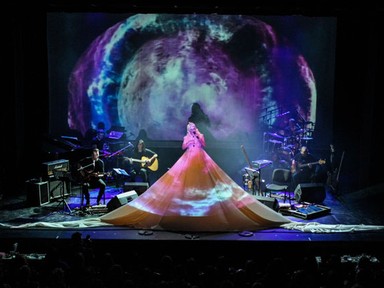 3D nyomtatással készülnek az Anna and the Barbies legújabb fellépőruhái