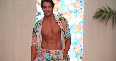 Nyárzáró fürdőruha-kavalkád Miami Beachen