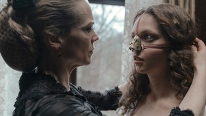 A Hamupipőke testhorrort csak azoknak ajánljuk, akik szeretnek borzongani