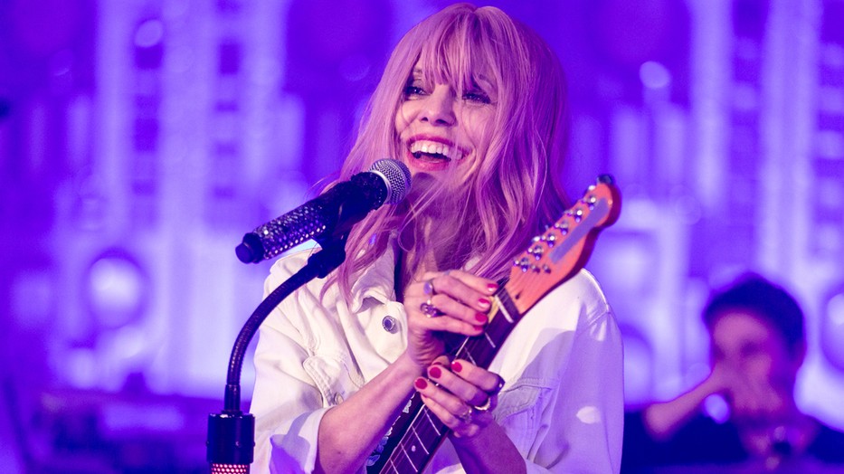 Megcsinálni a majdnem lehetetlent - Péterfy Bori elképesztő koncertfilmmel jelentkezik