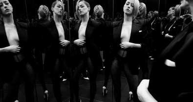Cicis címlap: Amber Heard megmutatta mellbimbóit az Interview magazinnak