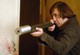 4. Anton Chigurh - Nem vénnek való vidék * A Nem vénnek való vidék egy örök klasszis, Javier Bardem alakítása pedig itt is zseniális. A filmben a bérgyilkos, Anton Chigurh félelmetes nyugalommal öli meg áldozatait. Chigurgh ijesztő és elég őrült, ha csak ránézel is véged van.