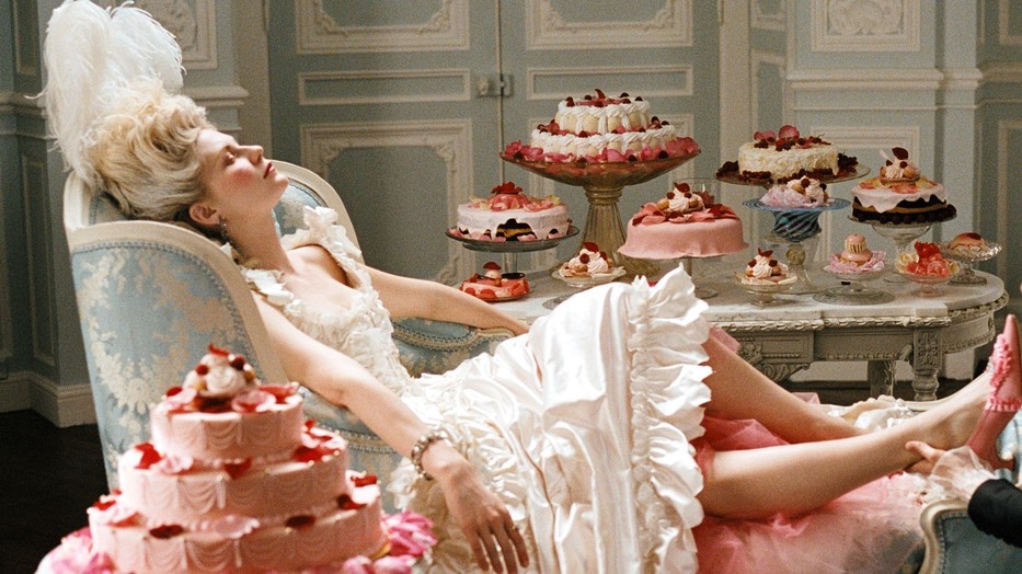 A szervezeted tisztán és egyértelműen jelzi, ha túl sok cukor jut a testedbe, de vajon észreveszed? (Részlet a Marie Antoinette című 2006-os filmből)