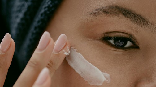 Az érett bőr titka: Éveket fiatalodhatsz plasztikai beavatkozás nélkül ezekkel a kezelésekkel