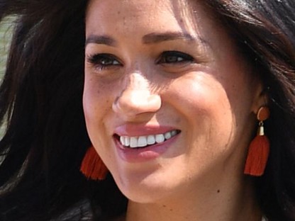 El sem tudjuk dönteni, hogy Meghan Markle frizurája, vagy ruhája a tökéletesebb