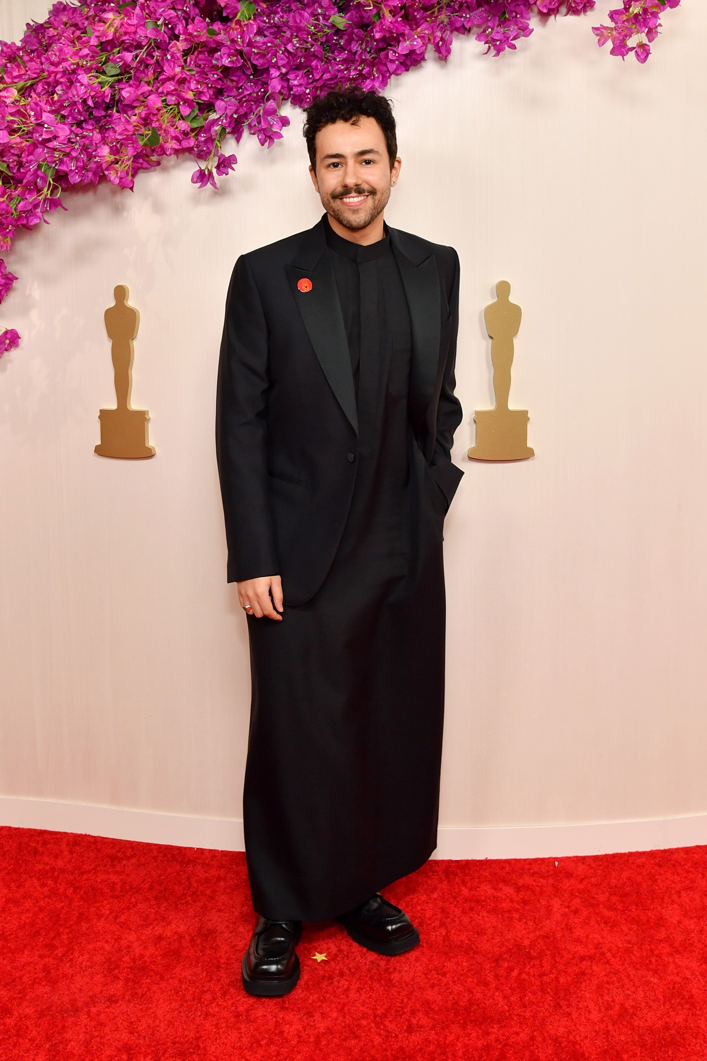  Ramy Youssef a 2024-es Oscar-gála vörös szőnyegén.