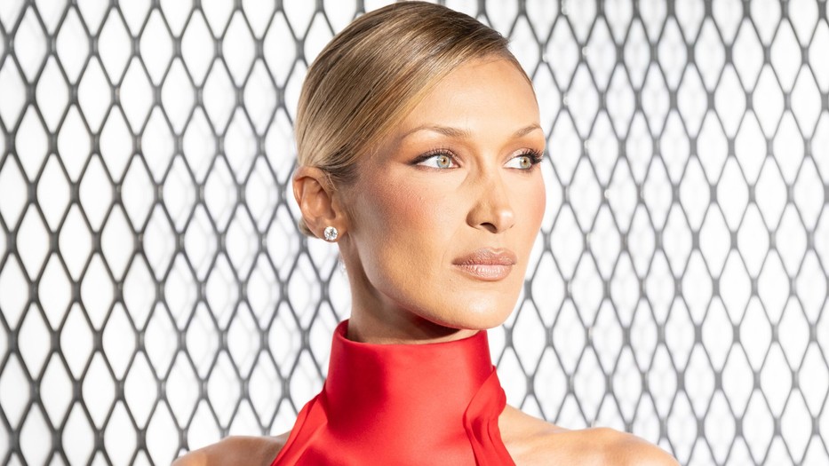 Bella Hadid nem takargatta a testét