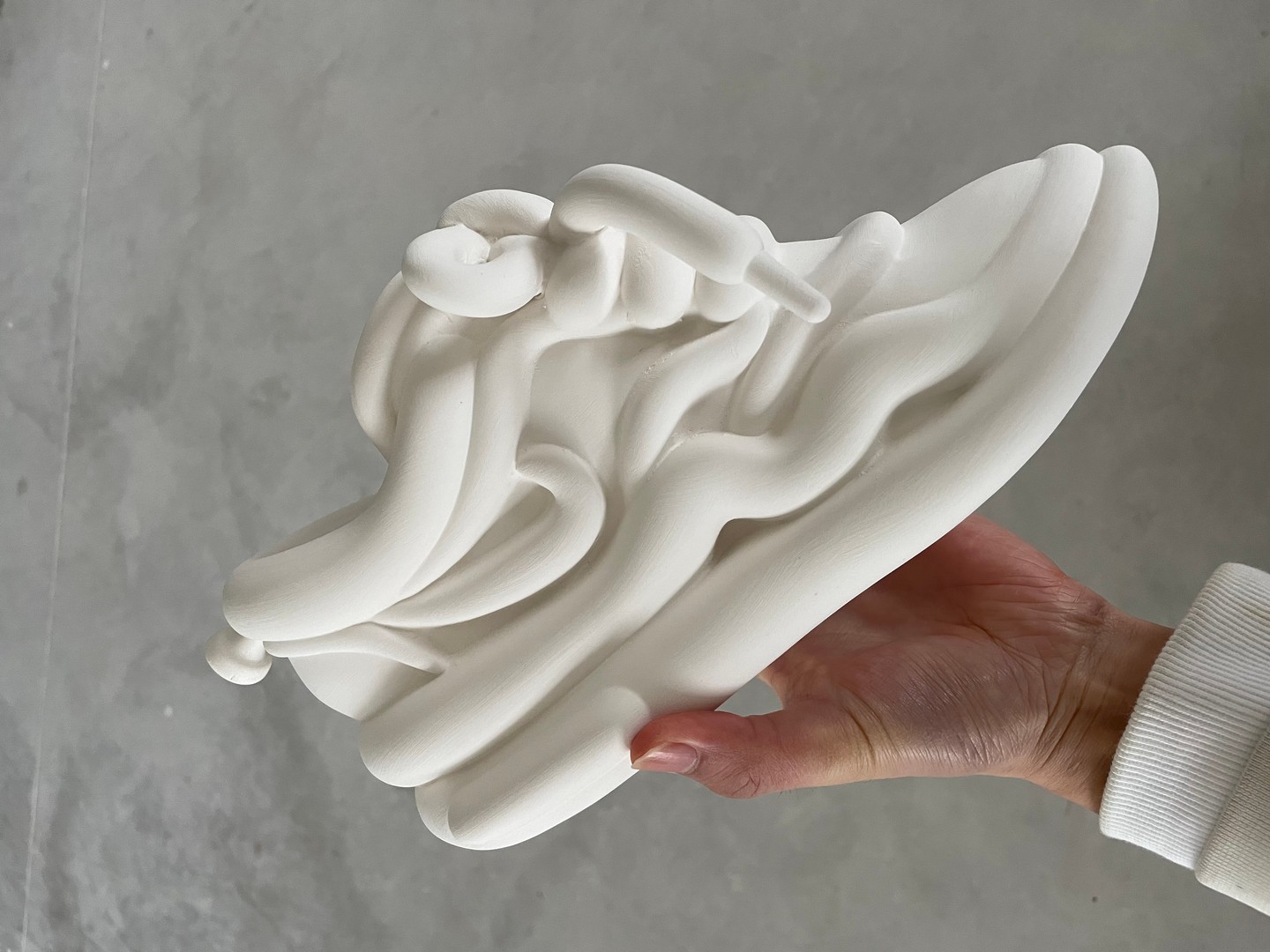 Oversize Guo kerámiaművész alkotása