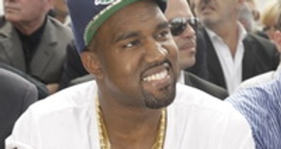 Kanye West a párizsi divathéten debütál