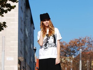 Szoknyás, laza összeállítás a bloggertől mára