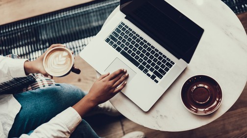 Munka vs magánélet: Mennyi időnk is van pontosan és mire érdemes azt fordítani?