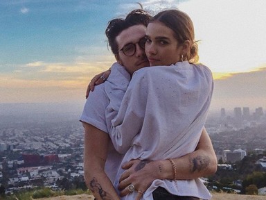 Ez tényleg szerelem: Brooklyn Beckham nagy bújásokban az új barátnőjével