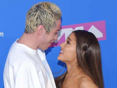 Micsoda? Ariana Grande vőlegénye a merevedésével hízeleg a párjának