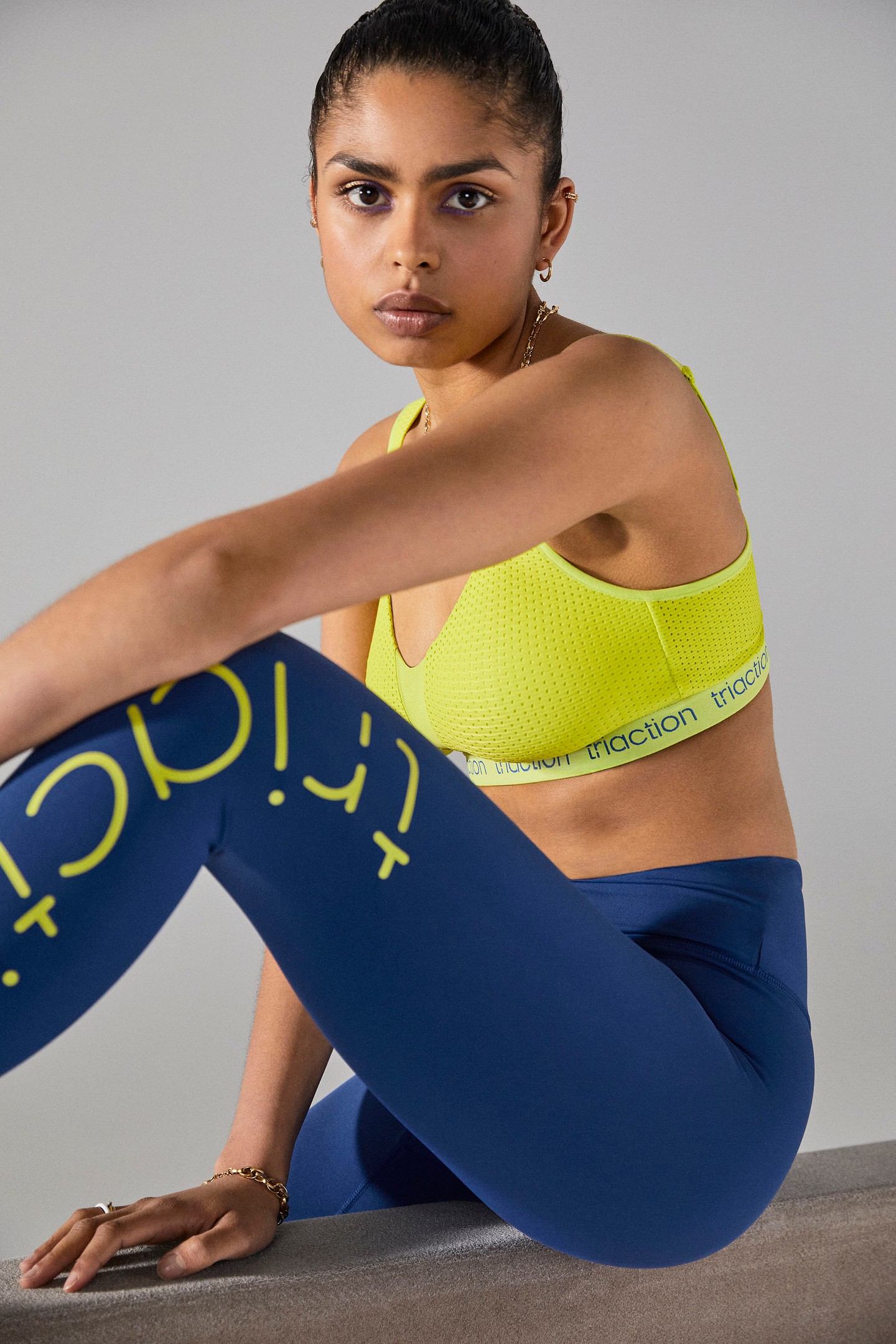 Triumph Triaction melltartó