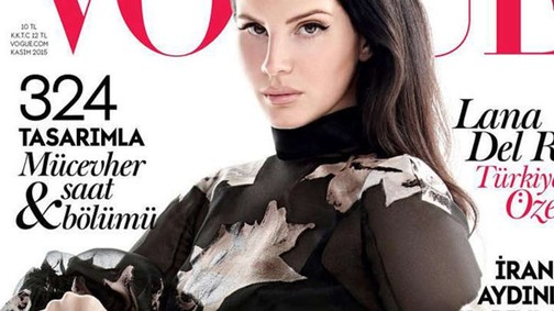 Unottan mutat melltartót Lana Del Rey