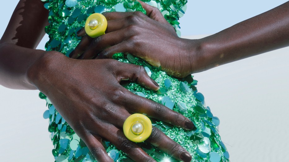 A flitterek, ruhadíszek újrafelhasznált alapanyagból készülnek a H&M új kollekciójában