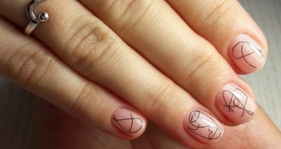 Ezek voltak a legütősebb köröm trendek 2018-ban: jövőre is érdemes lesz kipróbálni