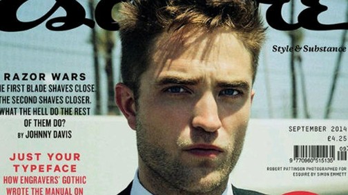 Robert Pattinson megérkezett! És szívdöglesztő!