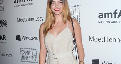 Palvin Barbara a vörös szőnyegen!