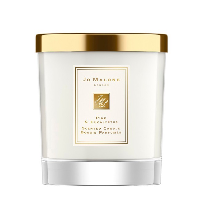 3. Douglas JoMalone_Pine & Eucalyptus Home Candle - 17 600 Ft