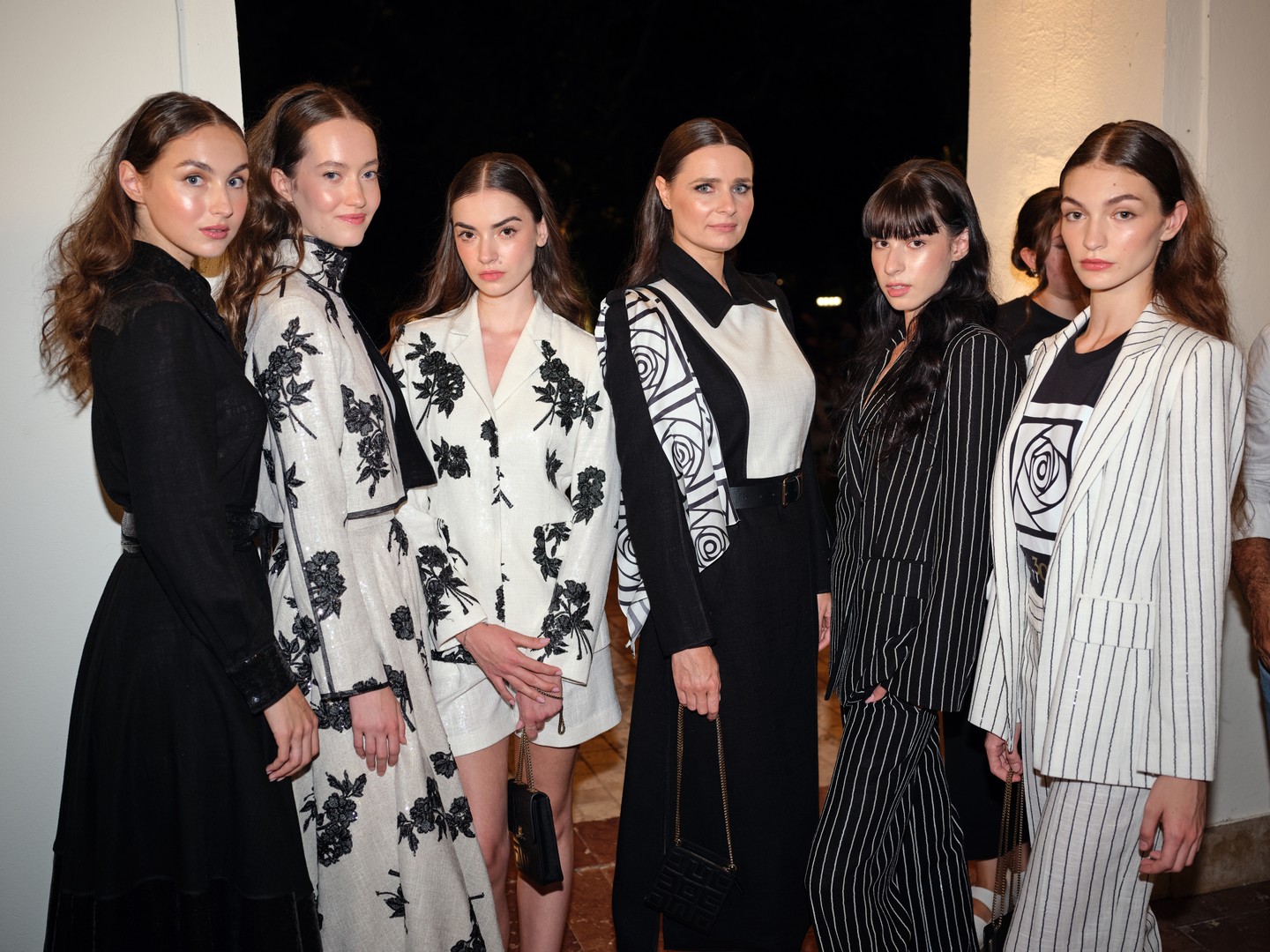 Az évek során kialakult a márkára jellemző mintázat és színvilág