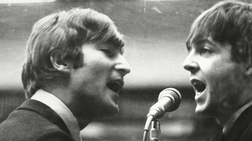Óriási: John Lennon és Paul McCartney gyerekei közösen szelfiztek