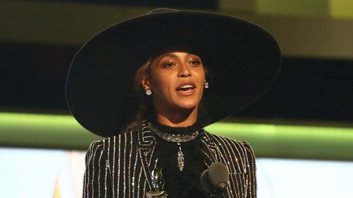 Diszkókirály drogbárónak öltözött Beyoncé, és stílusikon lett