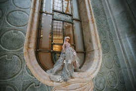 A Barbie baba Sentiments ruhákban parádézott a csodálatos Four Seasons Hotel Greshem Palace-ban