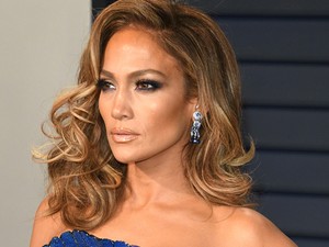 Jennifer Lopez 50 éves, a feneke pedig csak 20