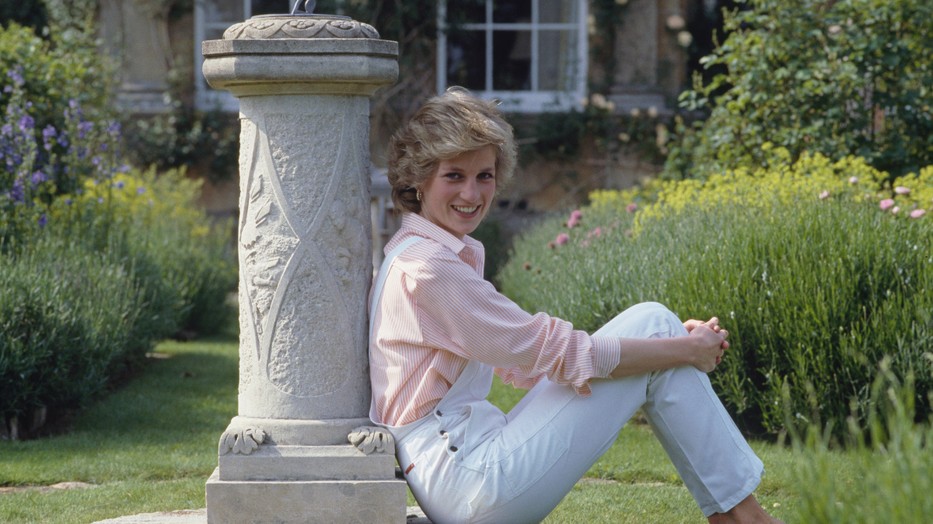 Diana hercegné ruhája rekord összegekért kel el