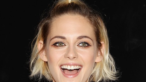 Kristen Stewart ha mosolyog, bármiben gyönyörű