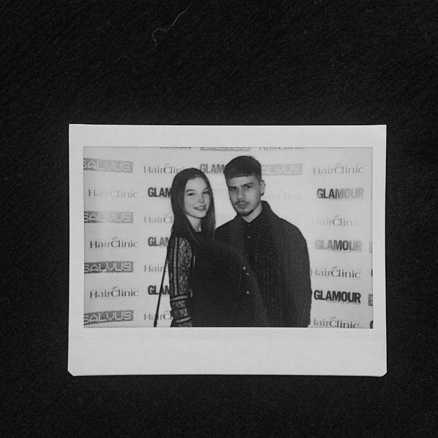 Ajkai Dávid fotós és barátnője.