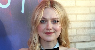 Imádnivaló volt Dakota Fanning babakék ruhája