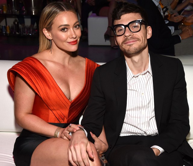 Hilary Duff pocakos videóval jelentette be, hogy gyarapodik a család