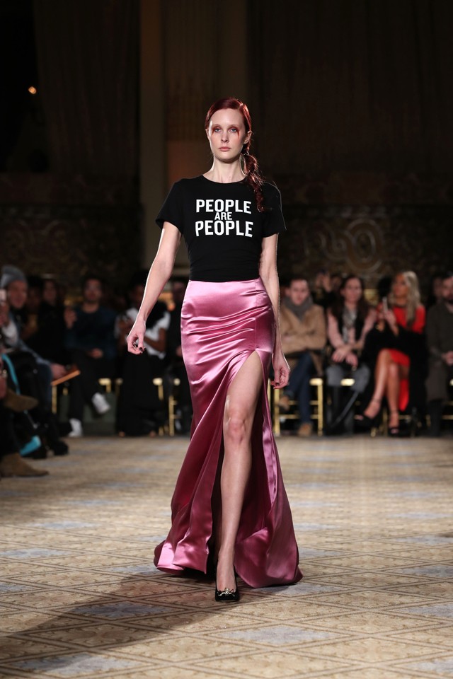 Christian Siriano pólója mindent visz