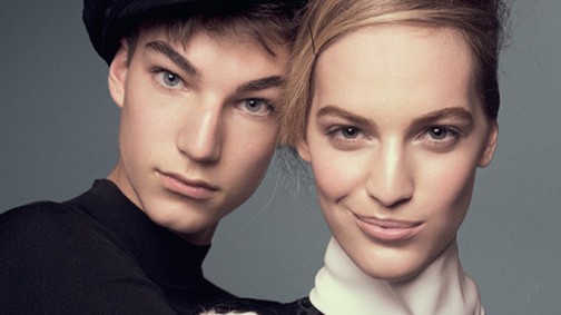 Axente Vanessa elbűvölő mosolya az olasz Vogue-ban