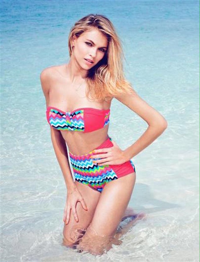 Nem véletlenül imádják a fürdőruhamárkák