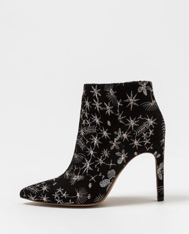 Fekete fehér mintás csizma PIMKIE- 12,500 Ft- pimkie.com