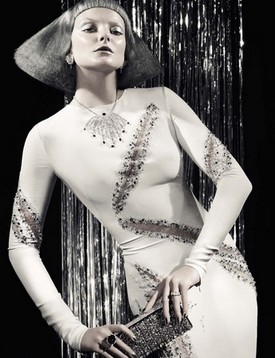 Mihalik Enikő tökéletes műnő