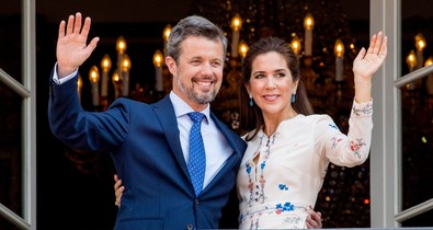 Mária dán királyné meglepően merész ruhadarabot vállalt be, leopárdmintás szettben tündököl friss fotóján