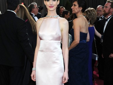 Oscar 2013: Anne Hathaway szembe ment a trendekkel