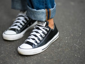 Kosaras jelképből vált mindenki által imádott tornacipővé, és a Converse Chuck Taylor ma sem megy ki a divatból