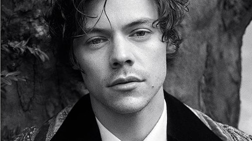 Nagyon féltékeny leszel erre a cuki malacra, ha meglátod Harry Styles új fotóit