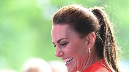 Katalin hercegné elegáns kabátruhájától elállt a szavunk