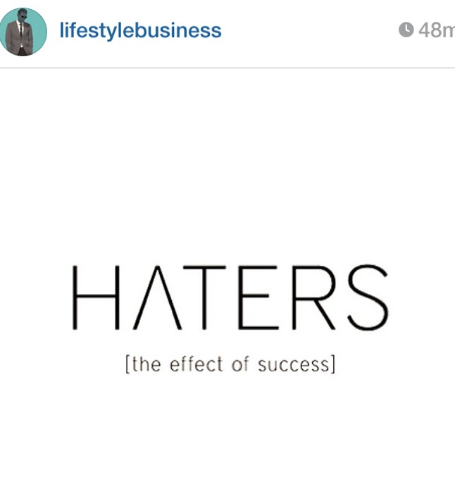 A virtuális boxzsák, avagy a frufrumtól hál` istennek nem látom a gyűlölködőket