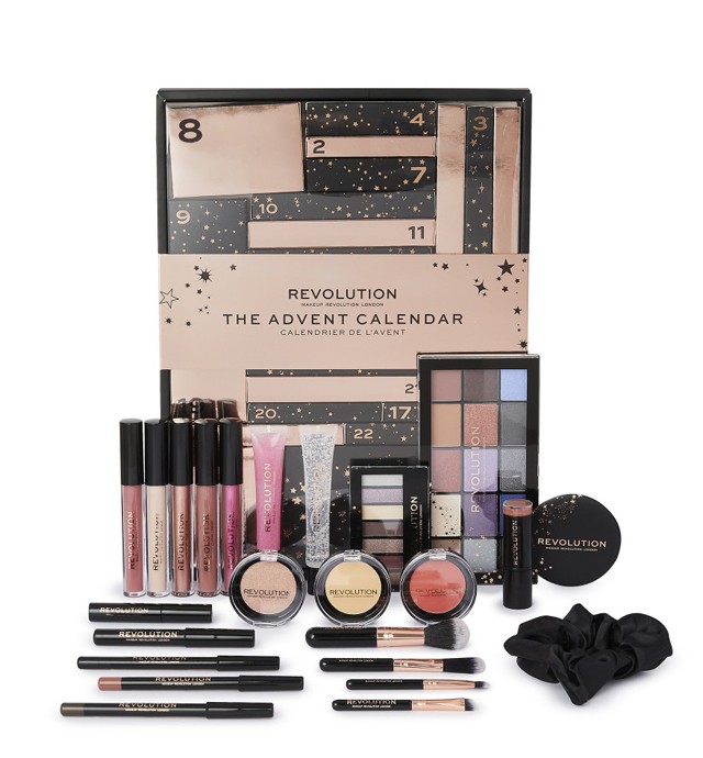 9. A Revolution kalendáriumában 25 doboz lapul. Minden nap egy újabb arc, ajak vagy szem termék vár, emellett egy mini ecsetszett is megbújik, így egyből ki is tudod próbálni a sminkeket! Nem csak azoknak jó választás, akik imádják a sminkeket, hanem azoknak is, akik most kezdenek ismerkedni vele, hiszen minden megtalálható benne, ami egy tökéletes sminkhez kell! 21 990 Ft