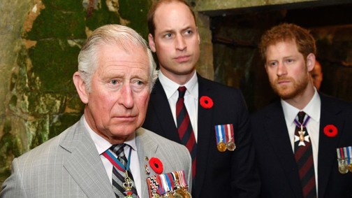 És tényleg képes volt rá! Harry herceg nagyon kegyetlen eszközt vetett be, hogy bosszút álljon az édesapján, Károly királyon