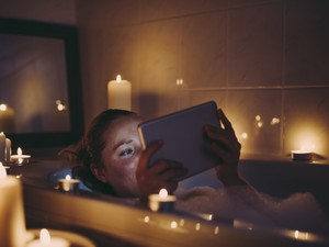 Hideg téli estékre: íme a forró fürdő 3 jótékony hatása