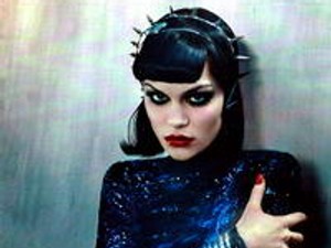 Jessie J meghódítja a divatvilágot is?